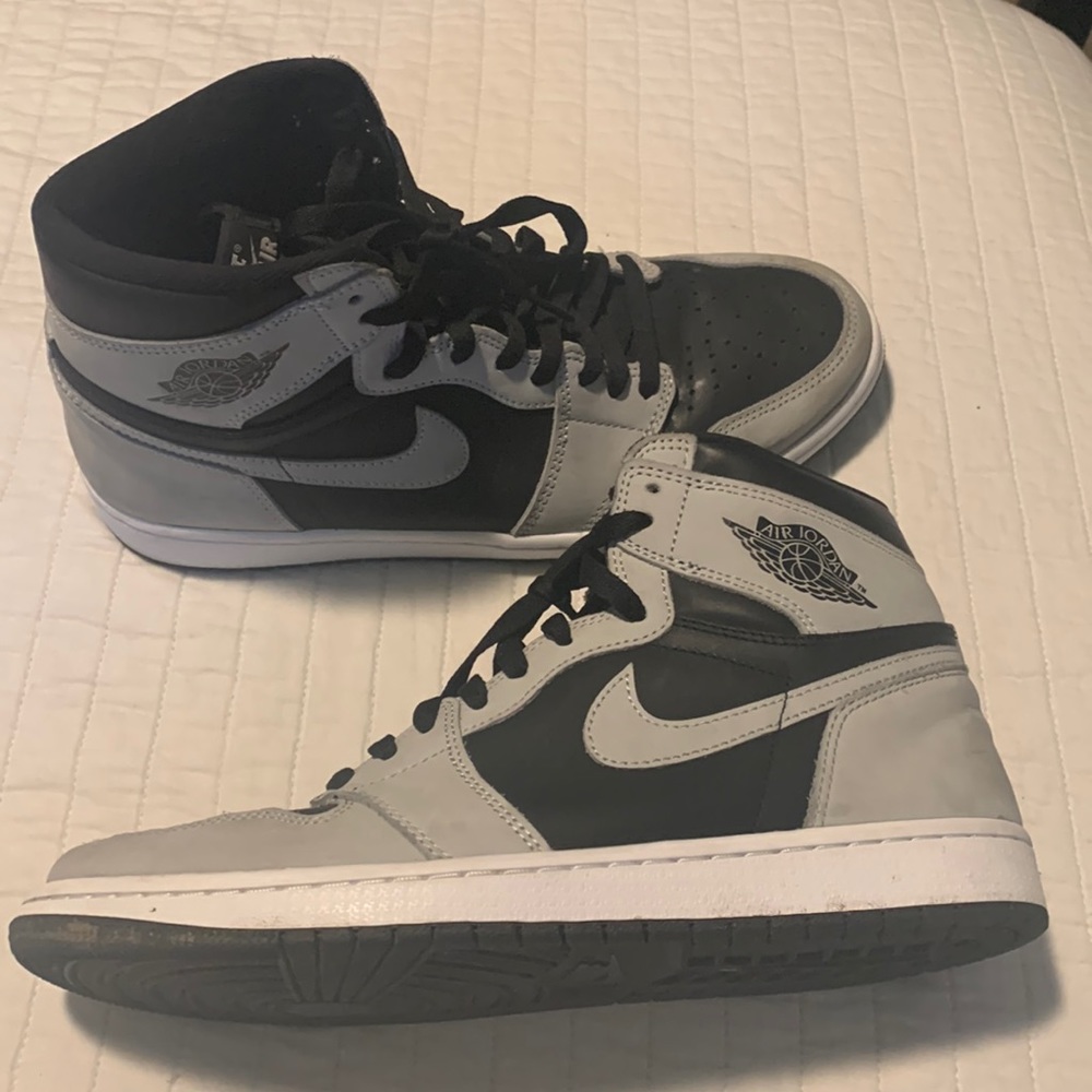 Jordan 1 Retro High OG Black Shadow 2.0 Mens size 11.  Lightly worn no box